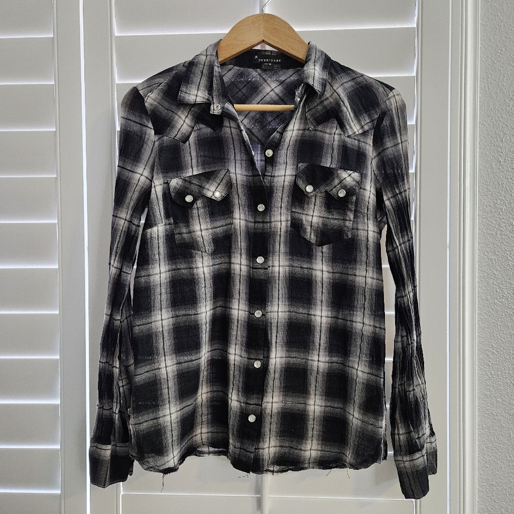 Women's Plaid Button Down